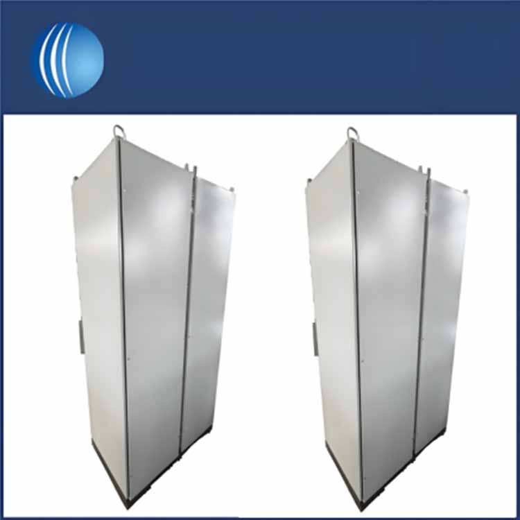 Zwaar uitgevoerde industriële kast van geperforeerd staal